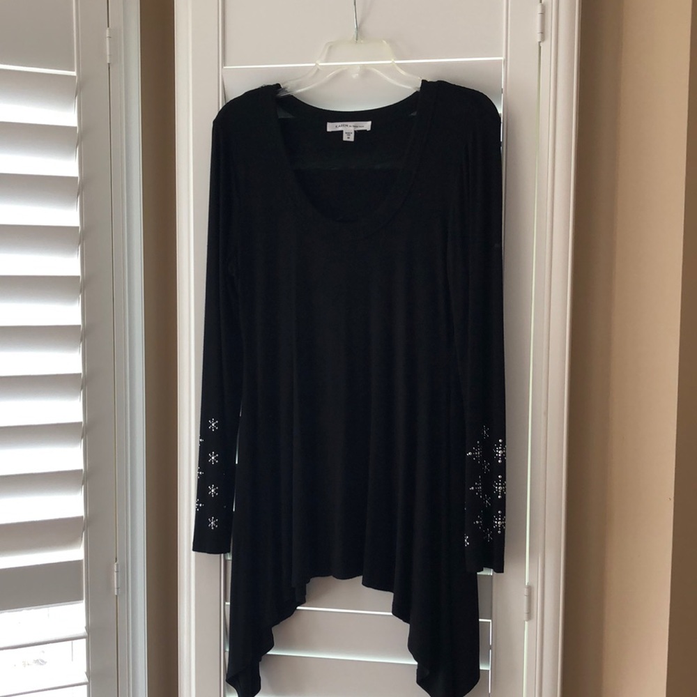 shark bite hem tunics with heat synced appliqué
